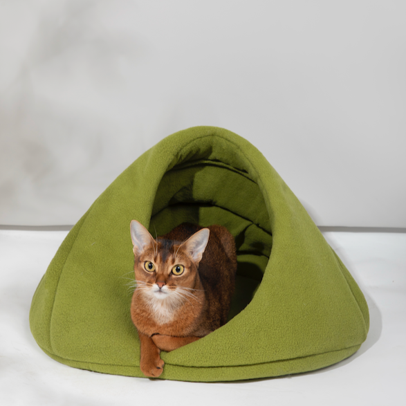 Fleece Semi-Enclosed Pet Bed